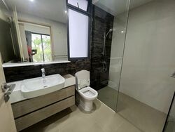 The Luxurie (D19), Condominium #462152451